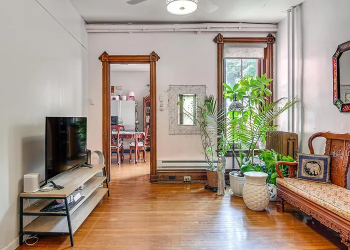 Pet-Friendly Allentown Apt Near Hamilton District!
