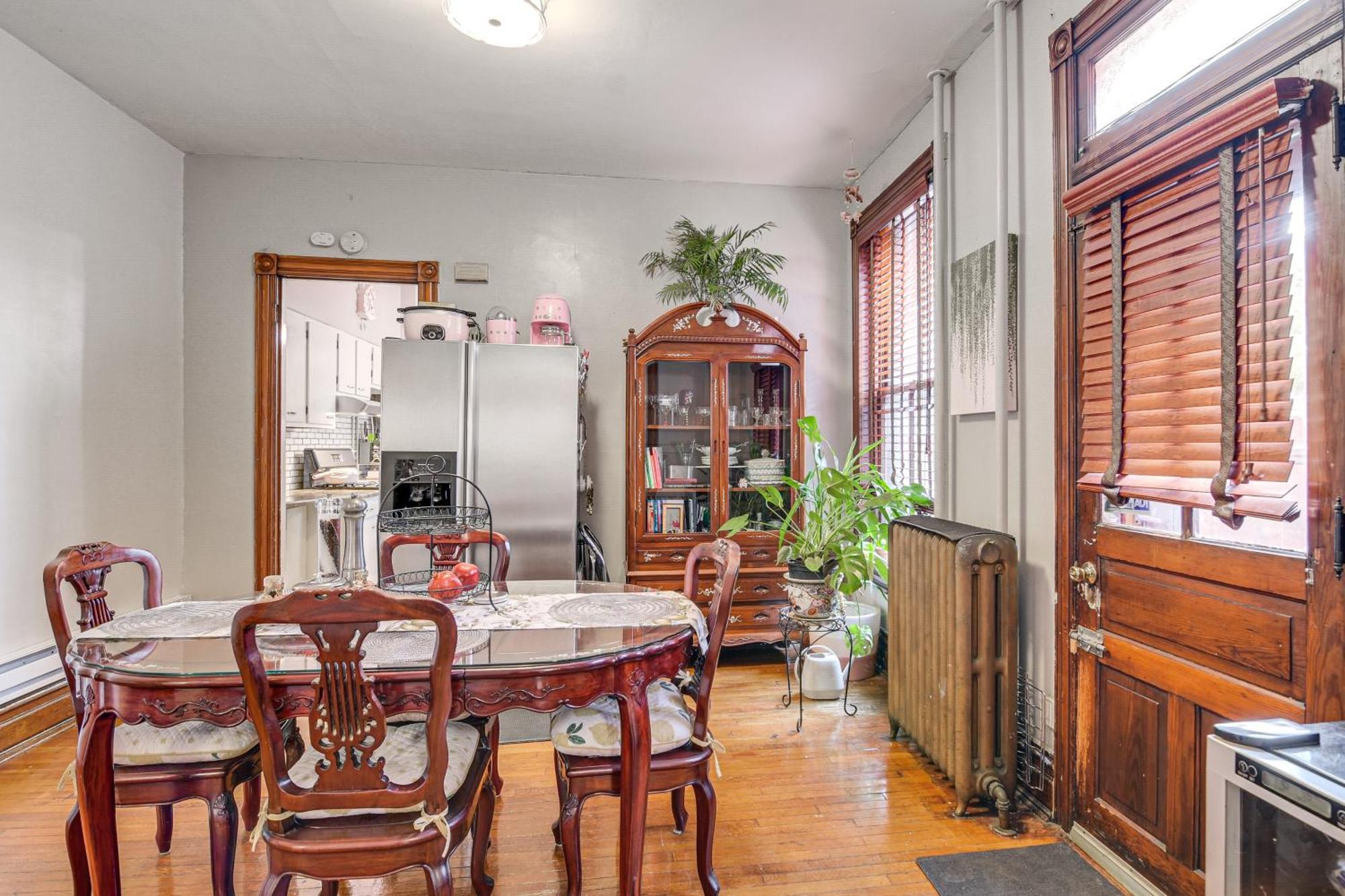 Pet-friendly Near Hamilton District! Apartamento *