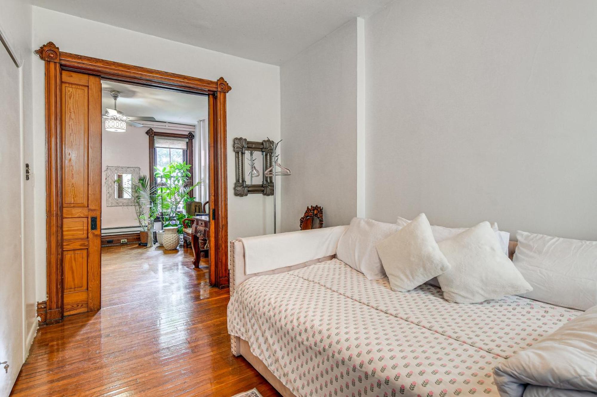 Pet-friendly Near Hamilton District! Allentown