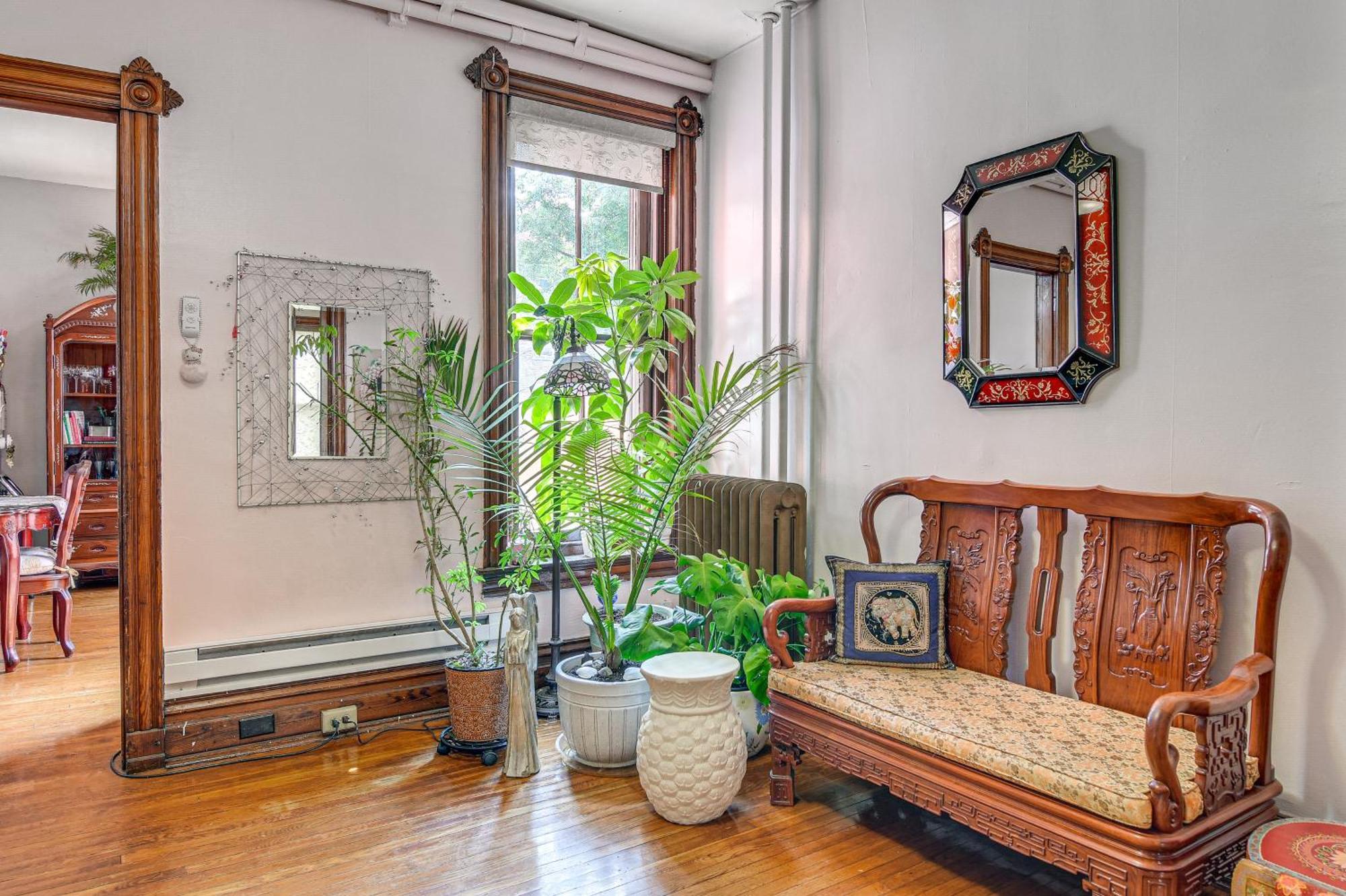 Apartment Pet-friendly Near Hamilton District! *